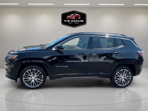 Used 2022 Jeep Compass Limited w/ Elite Group image 2