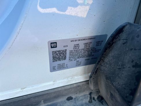 Used 2025 Chevrolet Trax LT image 29