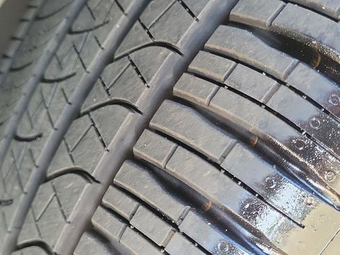 Used 2025 Ford Explorer ST-Line w/ Premium Package image 28