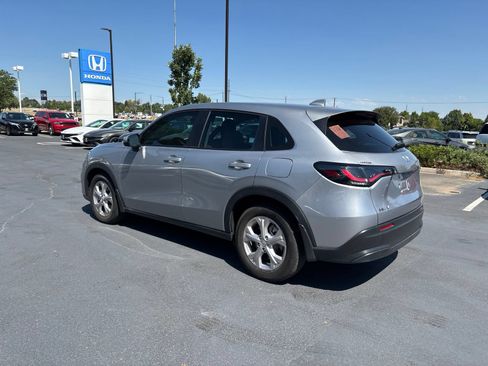 Used 2023 Honda HR-V LX image 3