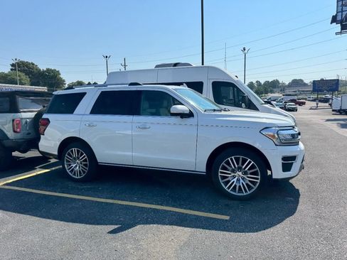 Used 2023 Ford Expedition Limited AWD/4WD image 8