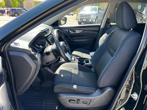 Used 2019 Nissan Rogue SV AWD/4WD image 9