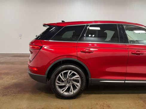 Used 2023 Lincoln Corsair AWD w/ Equipment Group 101A image 33