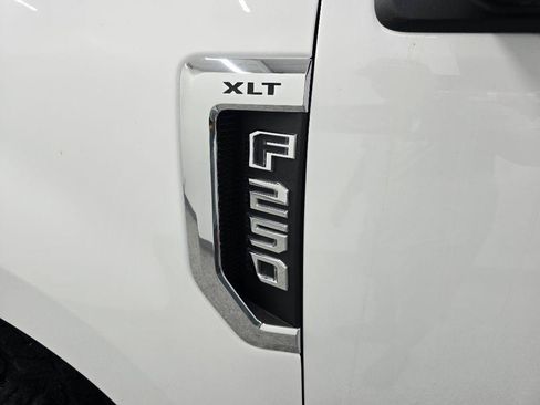 Used 2022 Ford F250 XLT w/ XLT Value Package AWD/4WD image 8