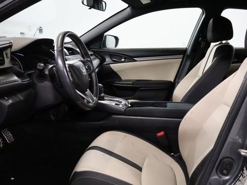 Used 2017 Honda Civic Sport image 11