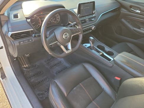 Certified 2022 Nissan Altima 2.5 SR image 23