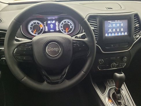 Used 2020 Jeep Cherokee Latitude Plus image 22