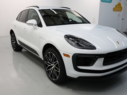 Used 2025 Porsche Macan S AWD/4WD image 51