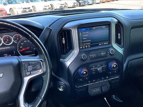Used 2021 Chevrolet Silverado 1500 LT image 6