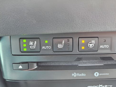 Certified 2022 Lexus ES 350 Ultra Luxury w/ Accessory Package FWD image 15