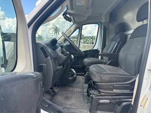 Used 2017 RAM ProMaster 2500 w/ Interior Convenience Group FWD image 9