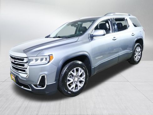 Used 2020 GMC Acadia SLT w/ Driver Alert Package II AWD/4WD image 3
