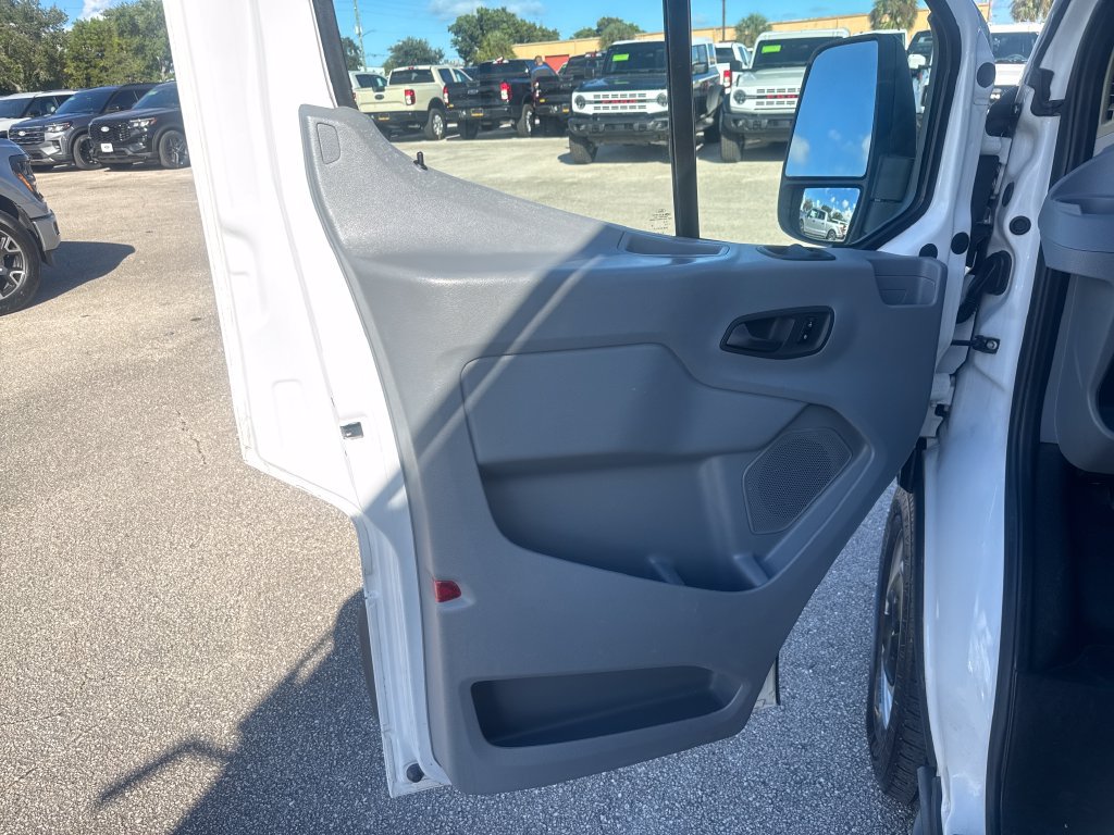 Used 2018 Ford Transit 150 130 Low Roof RWD image 12