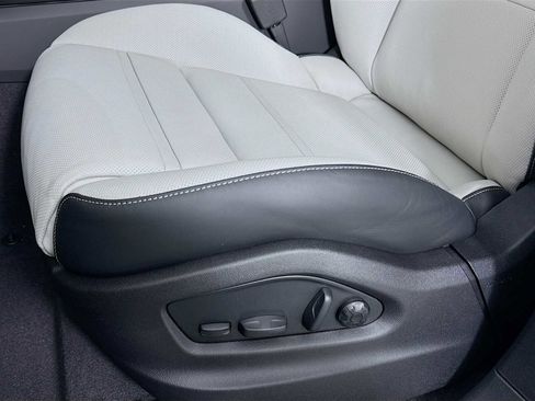 New 2026 Porsche Cayenne Coupe image 13