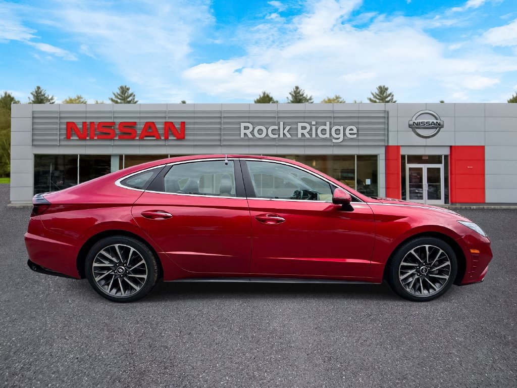 Used 2021 Hyundai Sonata Limited w/ Preferred Accessory Package FWD image 7