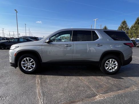 Used 2023 Chevrolet Traverse LS image 8