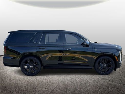 Used 2025 Cadillac Escalade Sport Platinum AWD/4WD image 4