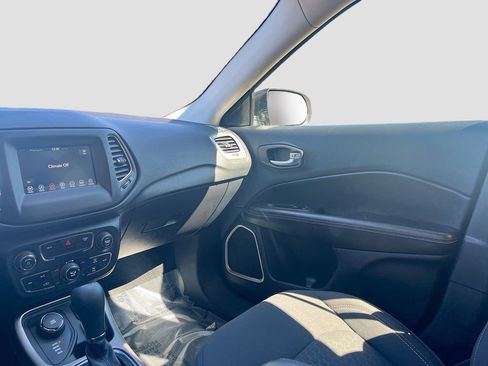 Used 2019 Jeep Compass Sport AWD/4WD image 23