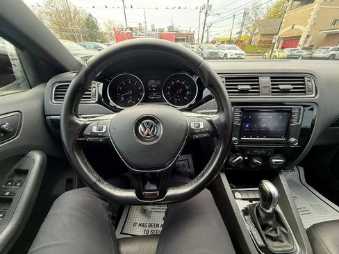 Used 2018 Volkswagen Jetta Sport image 29