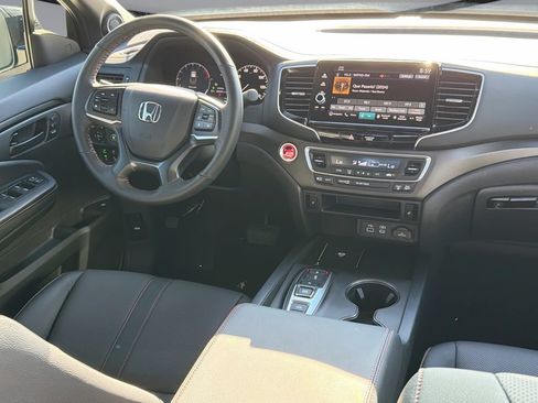 Used 2025 Honda Ridgeline TrailSport image 19