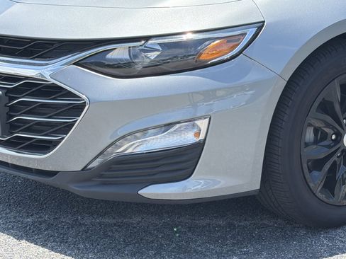 Used 2024 Chevrolet Malibu LT FWD image 8