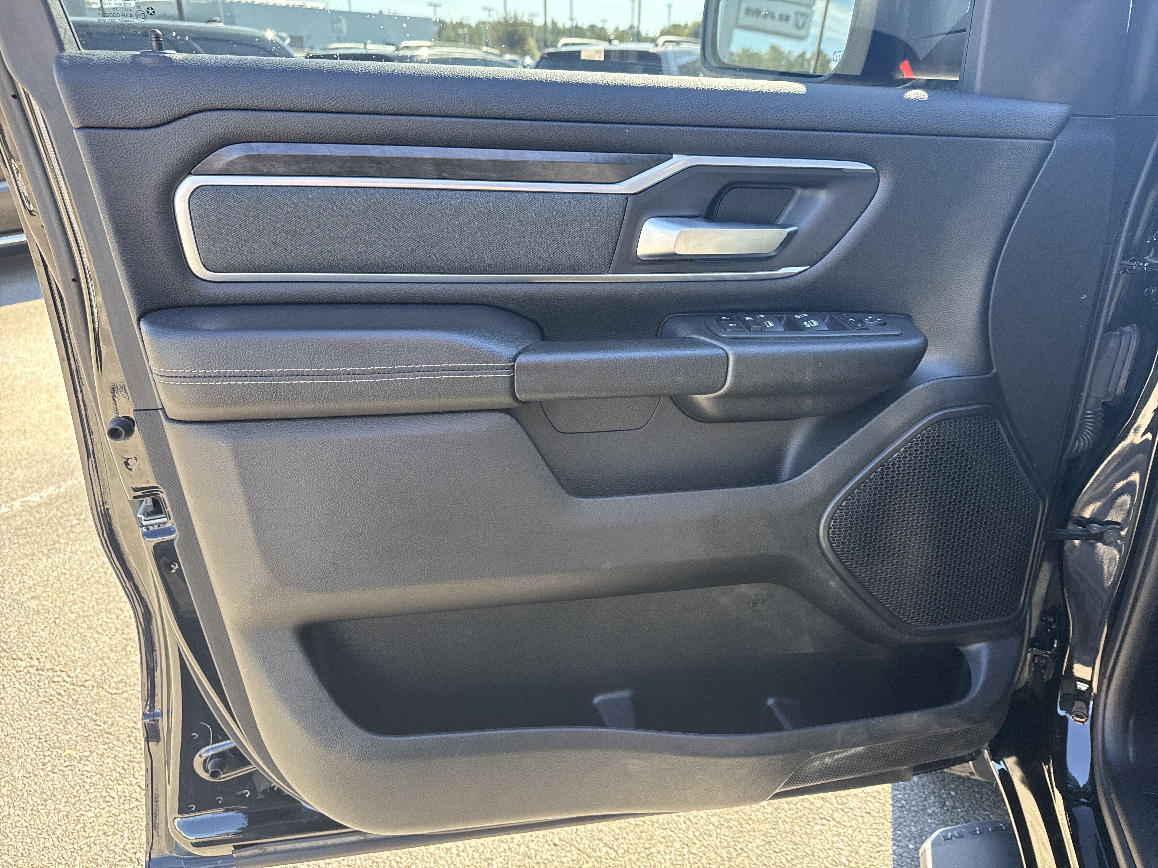 Used 2022 RAM 1500 Big Horn AWD/4WD image 10
