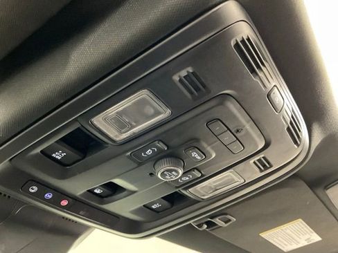 Used 2024 Cadillac Escalade Premium Luxury w/ Performance Package image 21