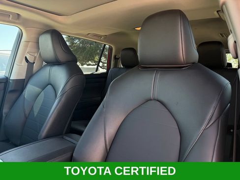 Used 2026 Toyota Highlander XLE AWD/4WD image 11