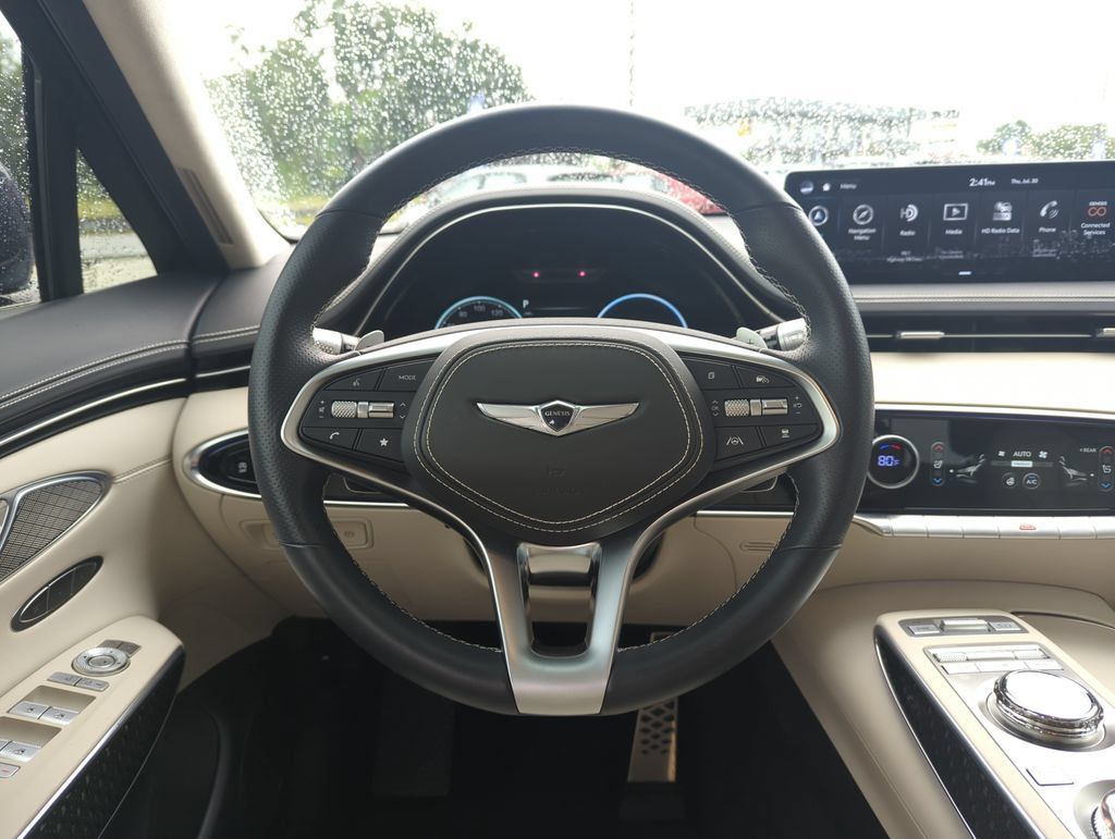 Used 2023 Genesis GV70 3.5T Sport w/ Sport Prestige Package AWD/4WD image 17