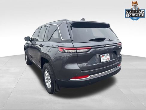 Used 2023 Jeep Grand Cherokee Laredo AWD/4WD image 5