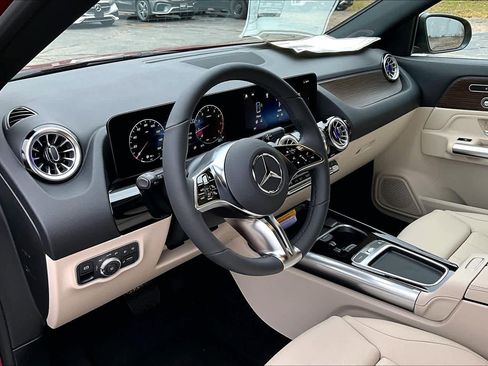 New 2026 Mercedes-Benz GLA 250 4MATIC image 10