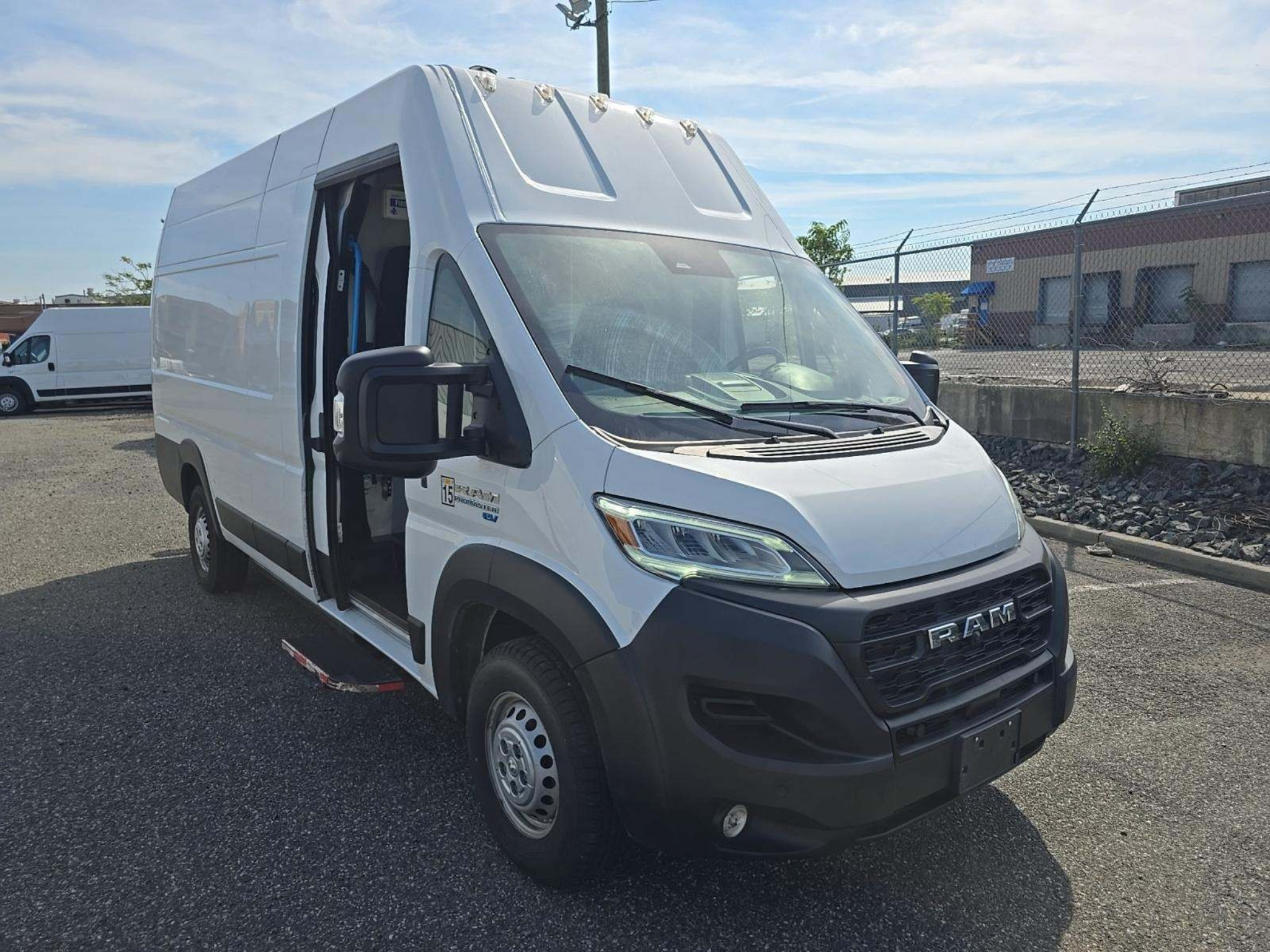 Used 2024 RAM ProMaster 3500 w/ Delivery Van Package FWD image 4