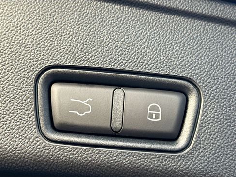 New 2025 Maserati Grecale Modena image 14