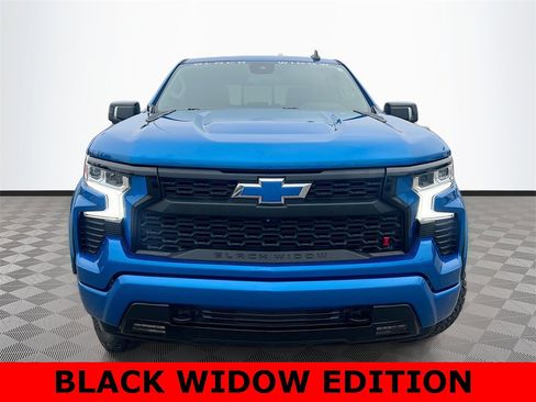 Used 2022 Chevrolet Silverado 1500 RST image 2
