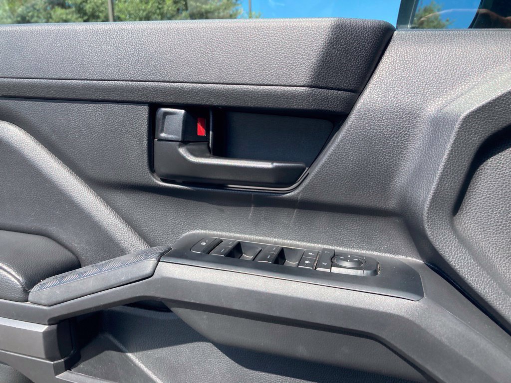 Used 2025 Toyota Tacoma 4x4 Double Cab image 13