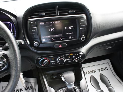 Used 2025 Kia Soul LX FWD image 32
