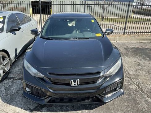 Used 2017 Honda Civic Sport Touring image 2