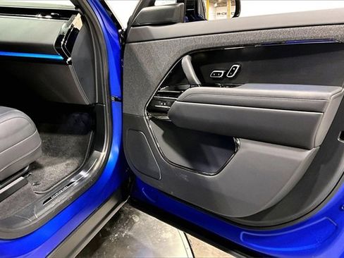 Used 2025 Land Rover Range Rover Sport Autobiography image 18