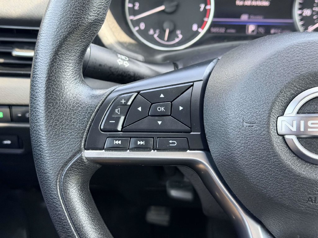 Used 2024 Nissan Sentra SV FWD image 22