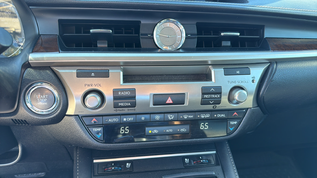 Used 2017 Lexus ES 350 w/ Premium Package FWD image 26