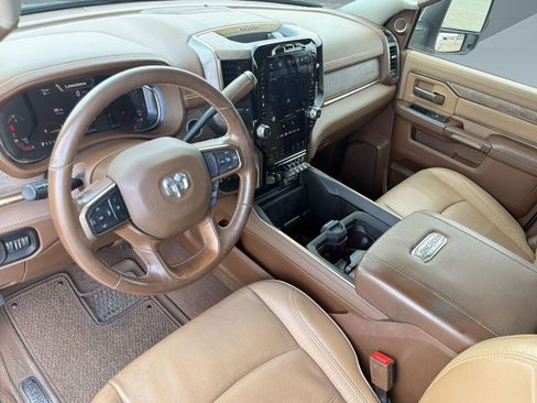 Used 2024 RAM 2500 Limited w/ Towing Technology Group image 4