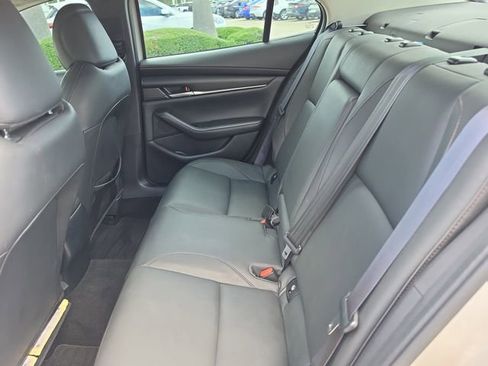 Used 2023 MAZDA MAZDA3 s FWD image 11