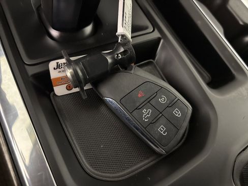 Used 2022 Chevrolet Silverado 1500 RST w/ Convenience Package II image 19