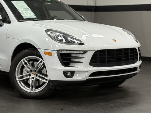 Used 2017 Porsche Macan S image 3
