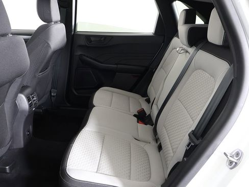 Used 2023 Ford Escape Active image 34