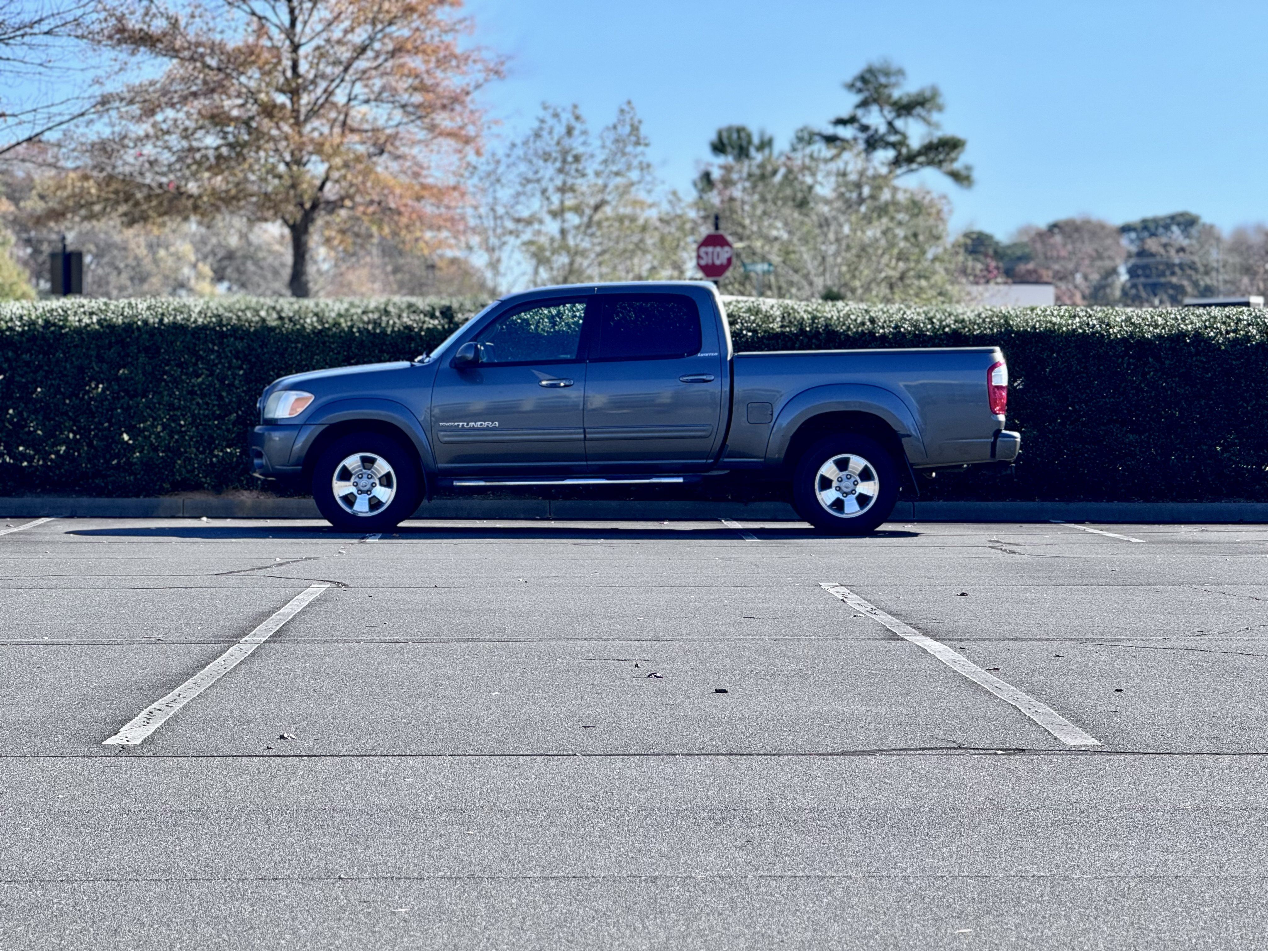Used 2005 Toyota Tundra Limited w/ All Weather Guard Pkg RWD image 2