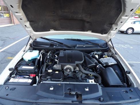 Used 2007 Lincoln Town Car Designer Series image 6