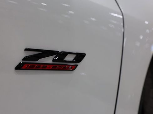 Used 2023 Chevrolet Corvette Stingray Premium Cpe w/ Z51 Performance Package image 17