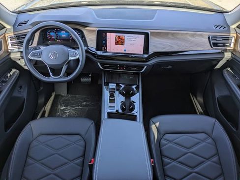 New 2026 Volkswagen Atlas SE FWD image 16