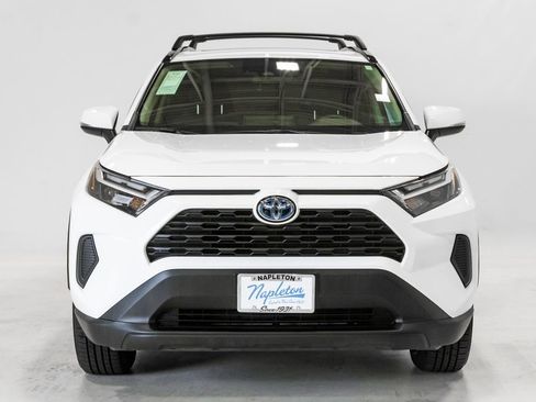 Used 2022 Toyota RAV4 XLE w/ Convenience Package AWD/4WD image 5